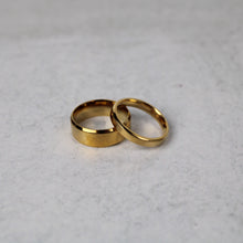 Load image into Gallery viewer, Gold Rings Set 8mm & 4mm Band