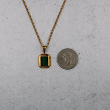 Load image into Gallery viewer, Gold Mini Faux Malachite Pendant Chain Necklace