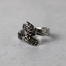 Load image into Gallery viewer, Silver Hug Ring