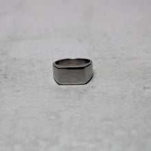Load image into Gallery viewer, Silver Rectangle Signet Ring