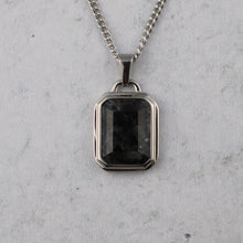 Load image into Gallery viewer, Silver Spectrolite Stone Pendant Necklace
