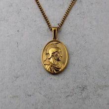 Load image into Gallery viewer, Gold Centurion Pendant Chain Necklace
