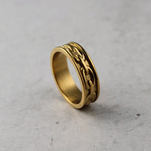 Load image into Gallery viewer, Gold Chain Link Ring

