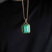 Load image into Gallery viewer, Gold Malachite Pendant Chain Necklace
