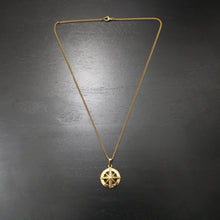 Load image into Gallery viewer, Gold North Star Pendant Chain Necklace
