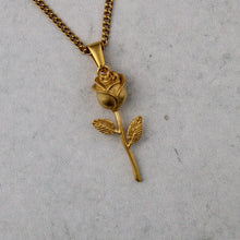 Load image into Gallery viewer, Gold Rose Pendant Chain Necklace
