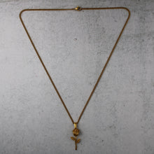 Load image into Gallery viewer, Gold Rose Pendant Chain Necklace
