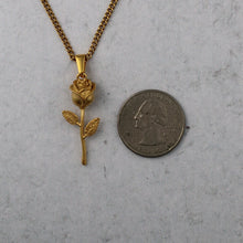 Load image into Gallery viewer, Gold Rose Pendant Chain Necklace

