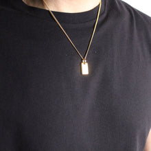 Load image into Gallery viewer, Gold Tag Pendant Chain Necklace
