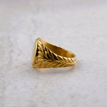 Load image into Gallery viewer, Gold Wreath Ring

