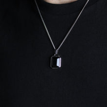 Load image into Gallery viewer, Silver Onyx Stone Pendant Chain Necklace
