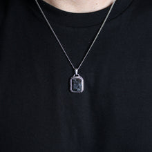 Load image into Gallery viewer, Silver Spectrolite Stone Pendant Necklace
