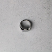 Load image into Gallery viewer, Silver Oval Signet Ring
