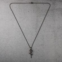 Load image into Gallery viewer, Silver Rose Pendant Chain Necklace
