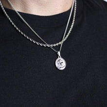 Load image into Gallery viewer, Silver Spartan Pendant Necklace &amp; 3mm Rope Chain Set
